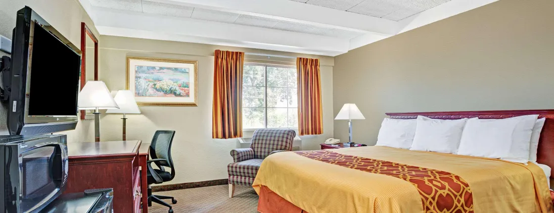 Travelodge By Wyndham Iowa City