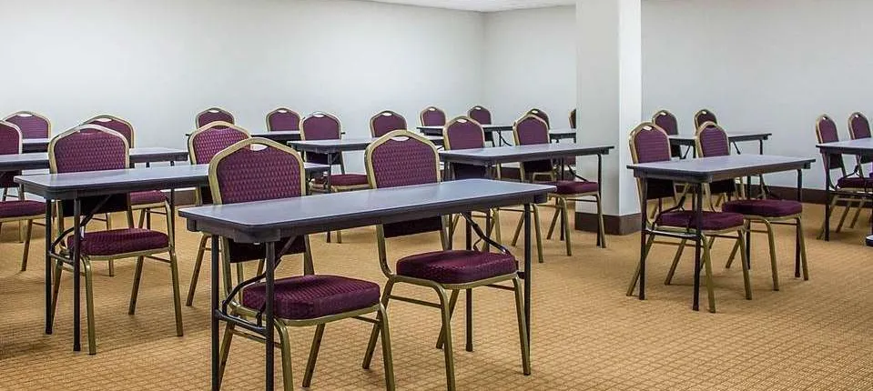 Days Inn by Wyndham Brooklyn Borough Park