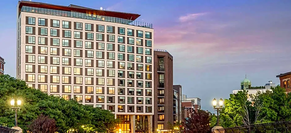 Cambria Hotel Boston Downtown-Seaport
