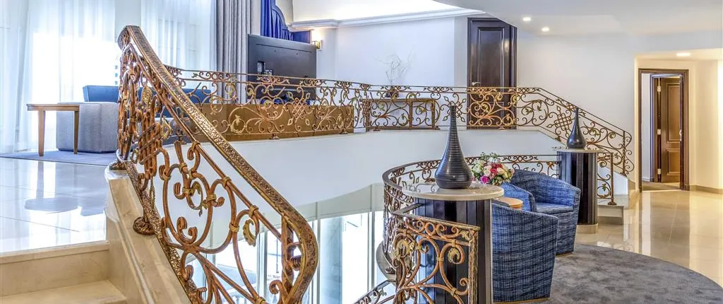 Swissôtel Al Murooj Dubai