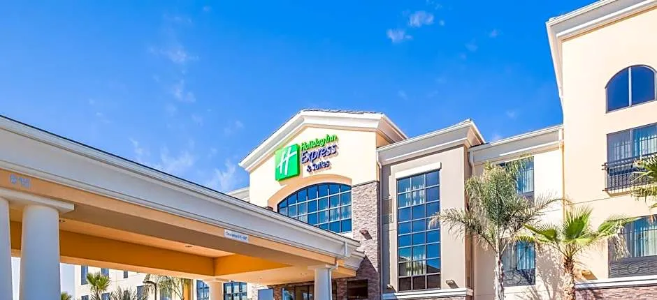 Holiday Inn Express & Suites Eureka By IHG