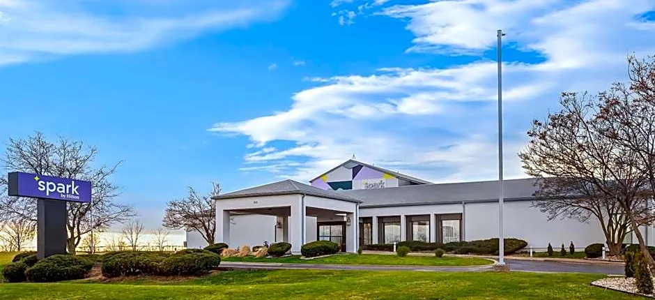Spark by Hilton Bettendorf Quad Cities