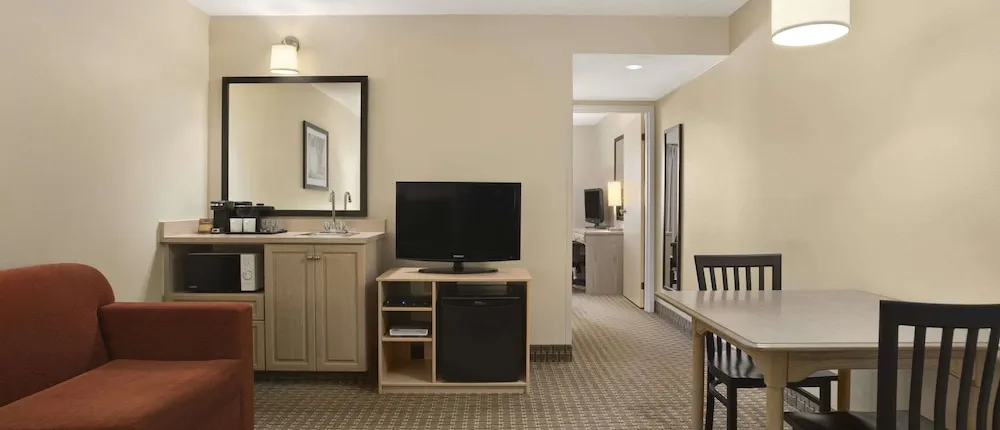 Travelodge Suites by Wyndham Halifax Dartmouth