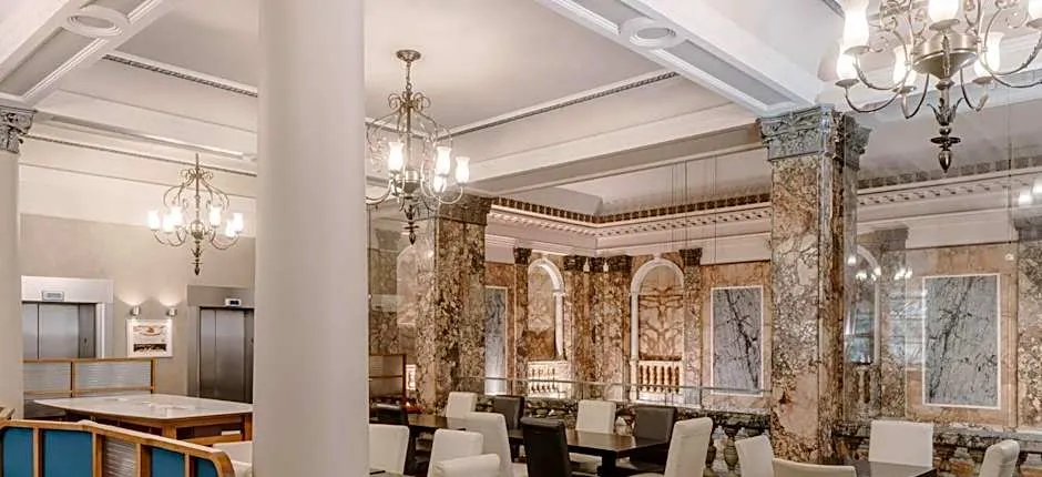 Club Quarters Hotel Trafalgar Square, London