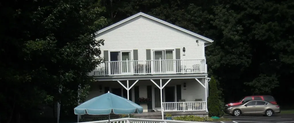 Cromwell Harbor Motel