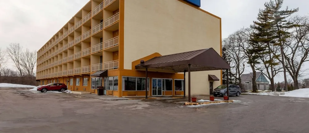 Travelodge by Wyndham Cleveland Airport