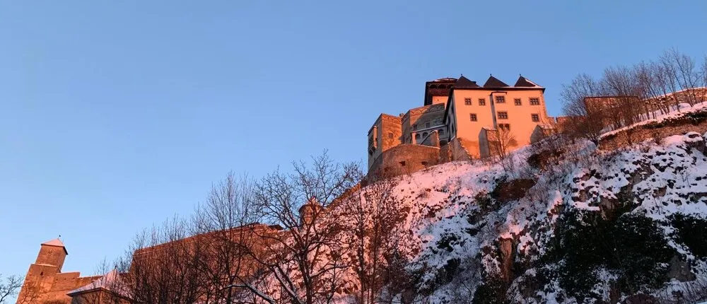 Hotel pod hradom
