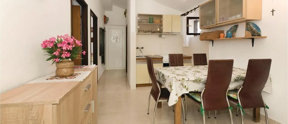 Awesome Home in Jadrija With Wifi and 2 Bedrooms