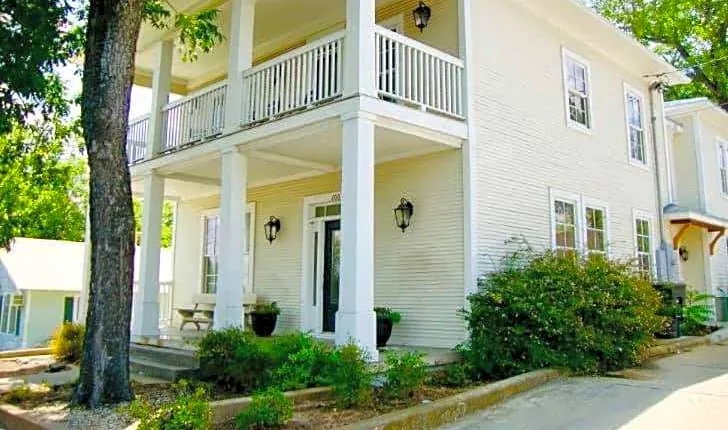 Emigrant's Inn