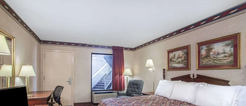 Days Inn by Wyndham Saint Pauls