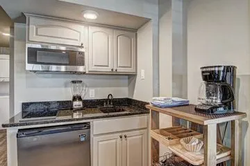 Flats AB 5 Br Cottage