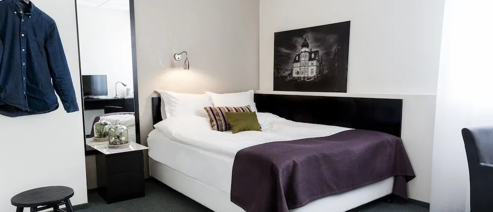 22 Hill Hotel