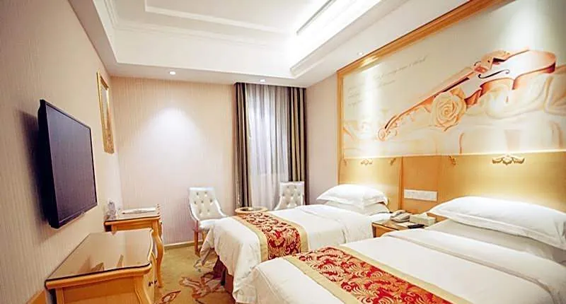 Vienna Hotel Guangdong Zhaoqing Sihui Dawang Park