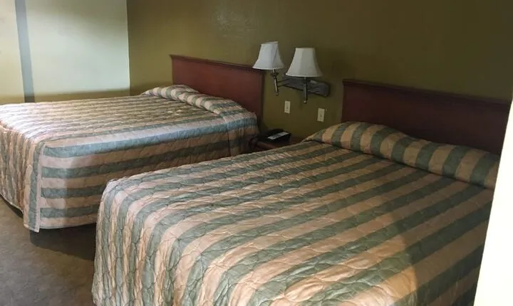 Bellflower Travel Inn