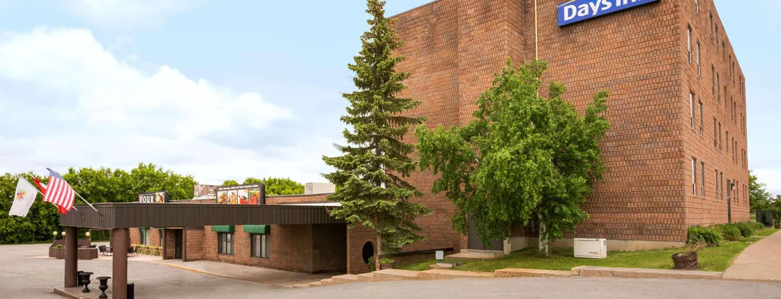 Days Inn & Conference Centre by Wyndham Renfrew