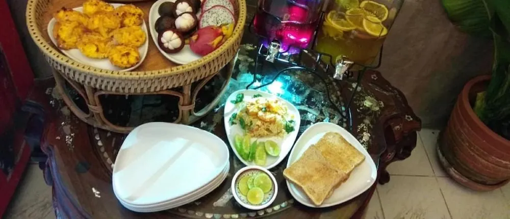 Long Feng Hostel Bangkok