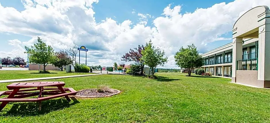 Days Inn by Wyndham Elizabethtown