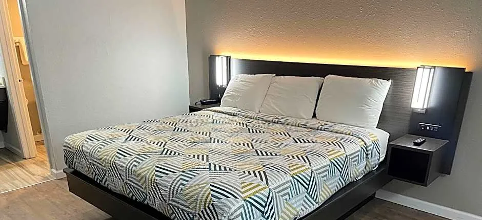 Studio 6 Vicksburg, MS- Downtown