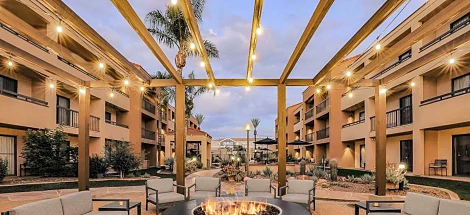 Courtyard by Marriott Tucson Airport