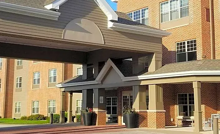 Country Inn & Suites by Radisson, Green Bay East, WI