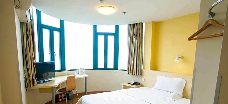 7 Days Inn Bijie East Station Branch