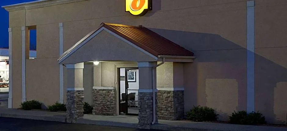 Super 8 by Wyndham Lafayette / Purdue Area