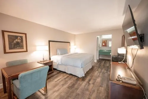River Oak Inn