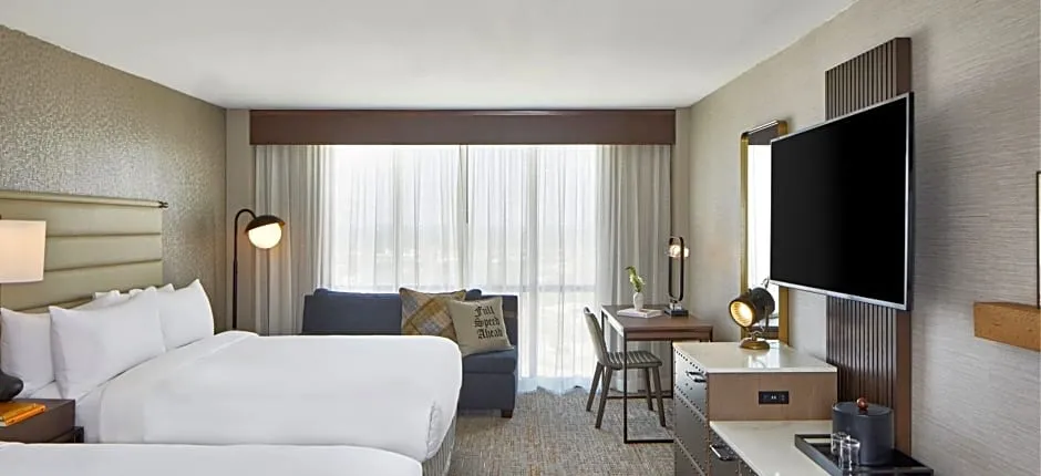 Renaissance by Marriott Mobile Riverview Plaza Hotel