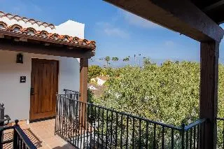 La Playa Inn