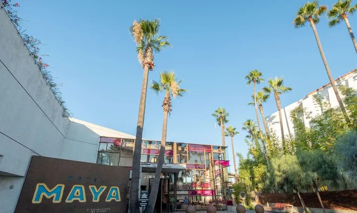 Hotel Maya a Doubletree by Hilton Hotel