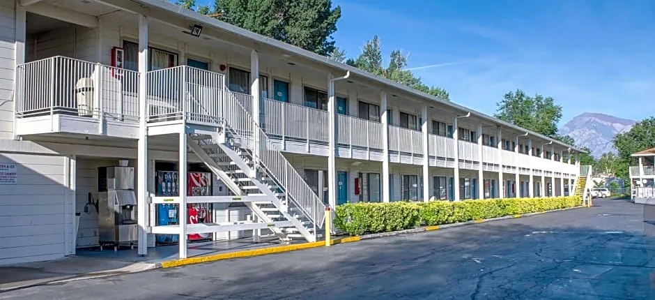 Motel 6-Bishop, CA