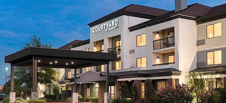 Courtyard by Marriott Tulsa Central