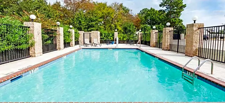 Grander Inn & Suites by IHG