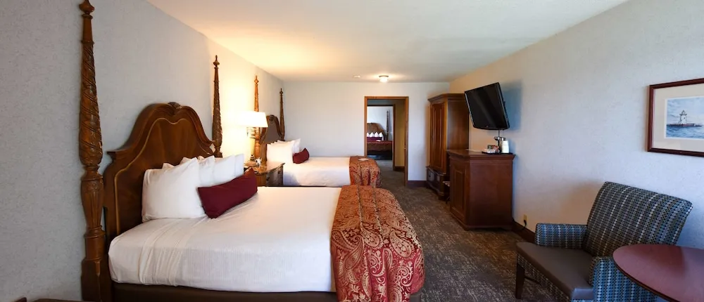 Best Western Plus Dockside Waterfront Inn