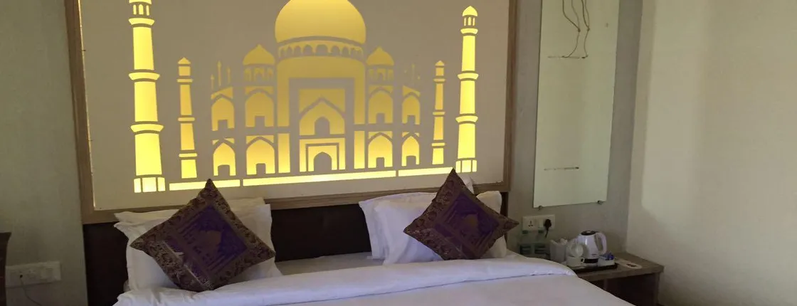 Dwivedi Hotels Sri Omkar Palace