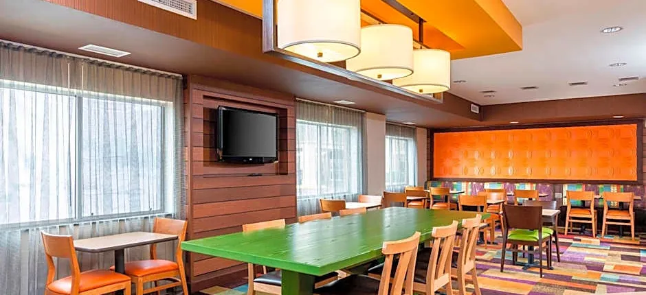 Fairfield Inn & Suites by Marriott Lincoln