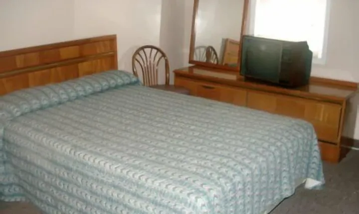 New Sea Breeze Motel