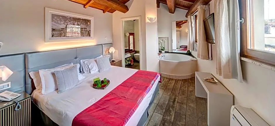 Navona Palace Luxury Inn