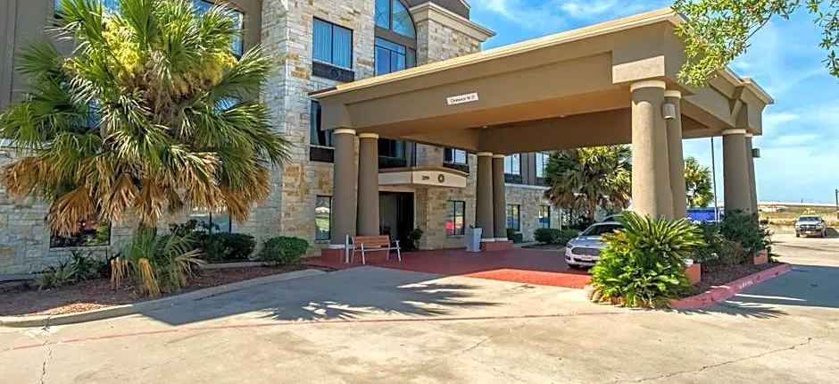 Holiday Inn Express and Suites Beeville By IHG