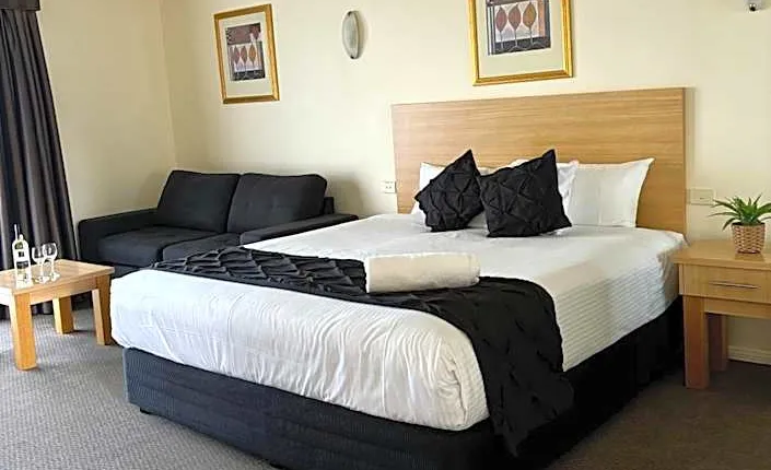 Turners Vineyard Motel