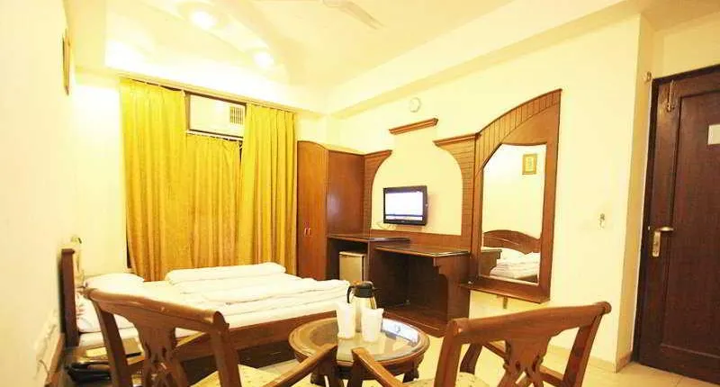 Hotel Chanchal Deluxe