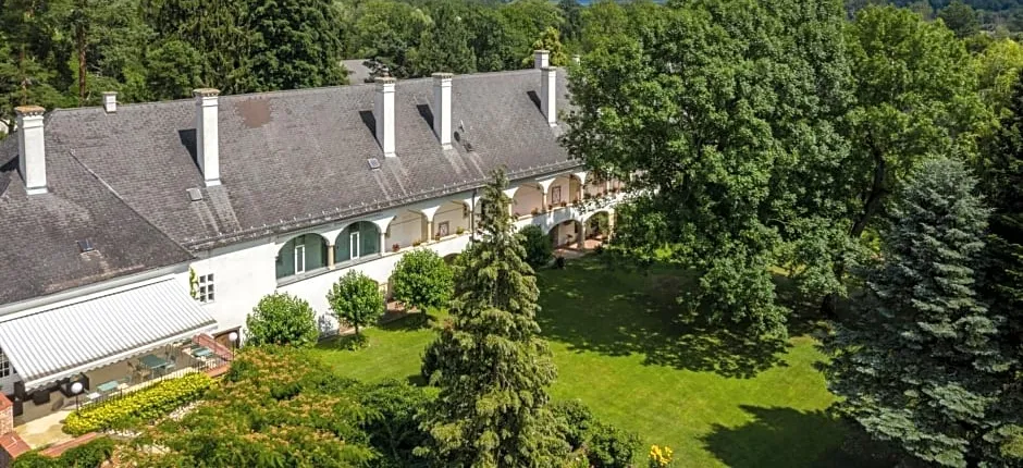 Boutique Hotel Zum Oberjäger, Schloss Lackenbach