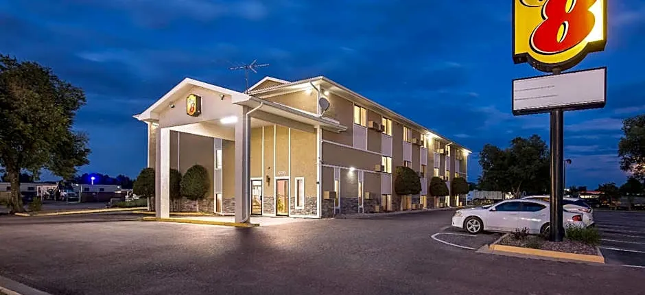 Super 8 by Wyndham Cos/Hwy 24 E/PSFB Area