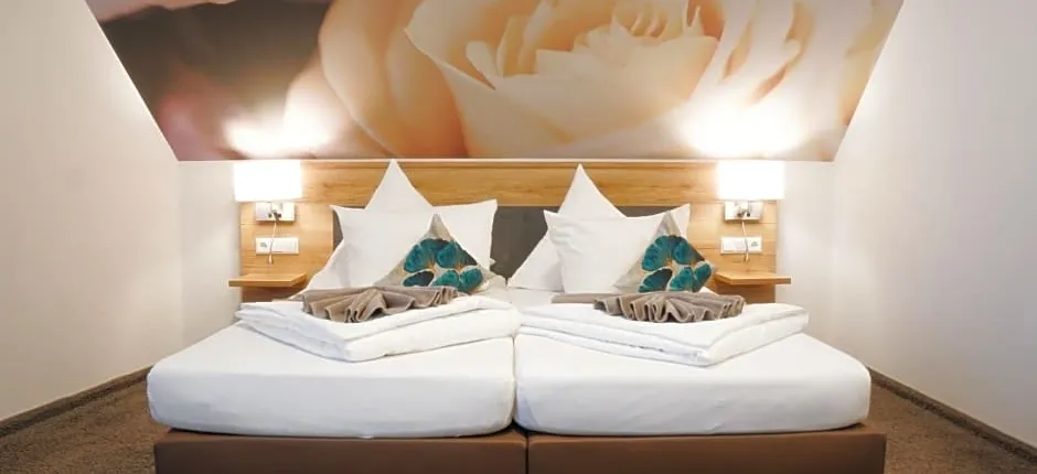 Outlet Hotel