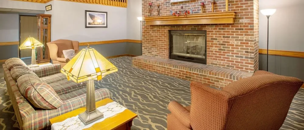 AmericInn by Wyndham Coralville