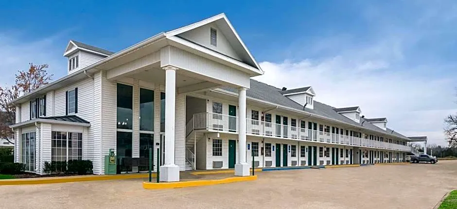 Econo Lodge Branson Theater District