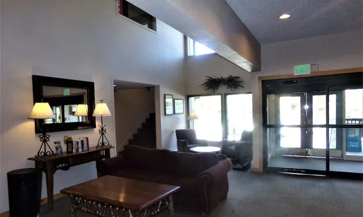 Fox Pine Lodge Hotel Room 2