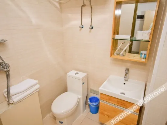 Juya Hotel (Zhangba Si Road Subway Station)