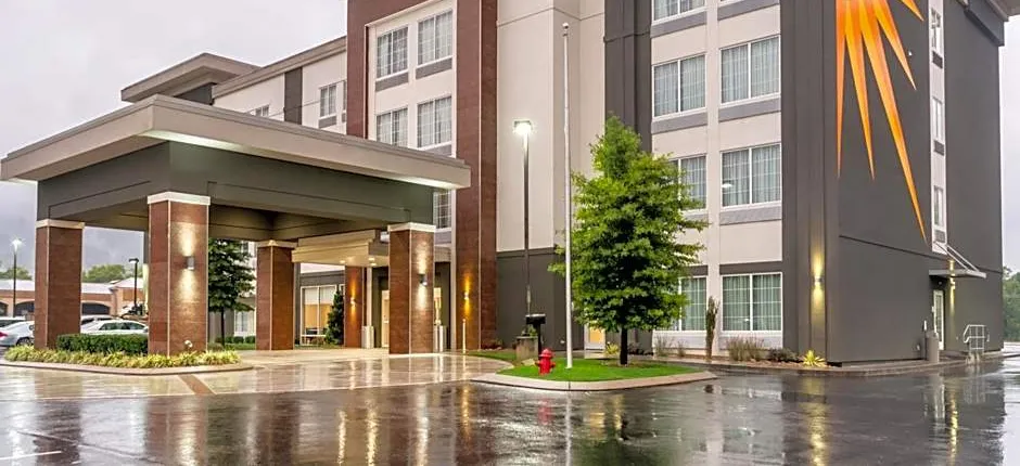 La Quinta Inn & Suites by Wyndham Chattanooga - Lookout Mtn