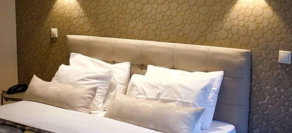Minoa Athens Hotel